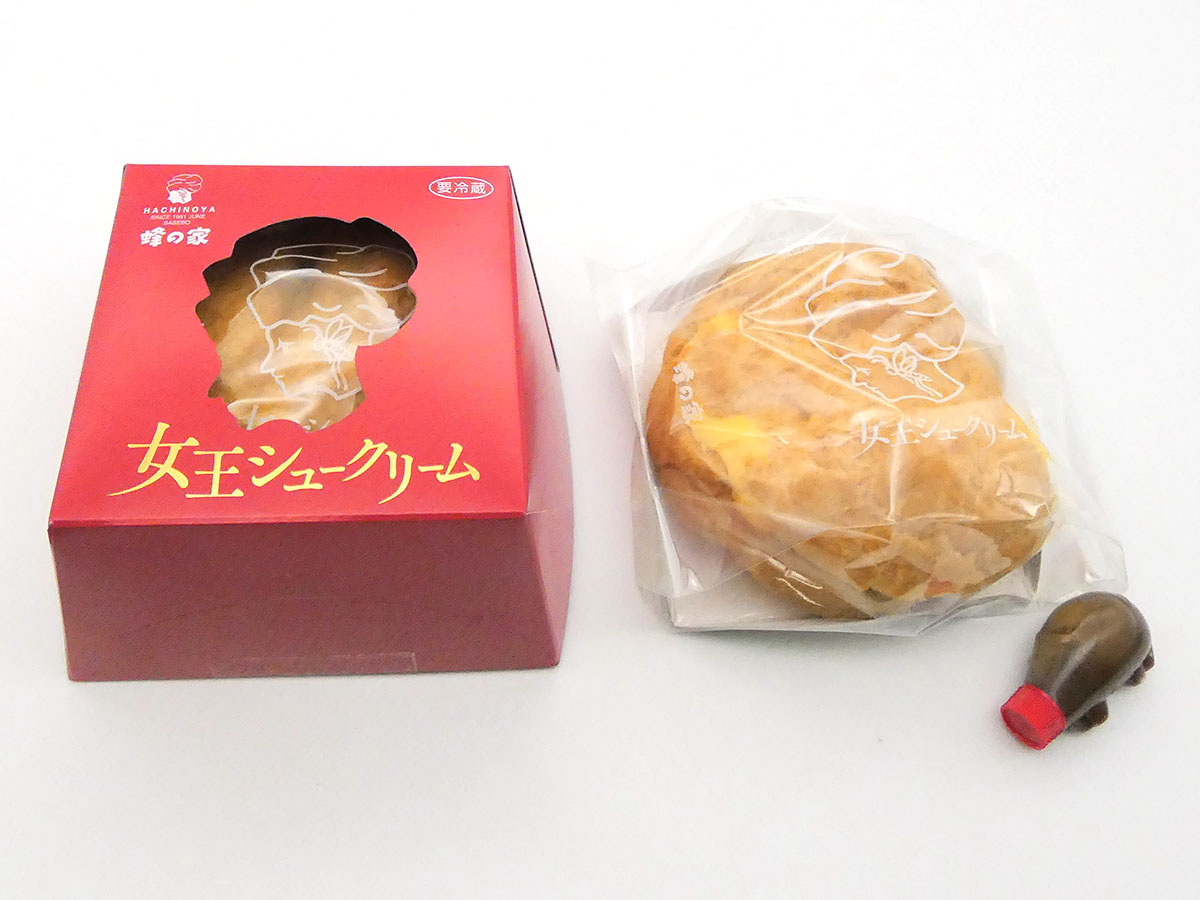 女王シュークリーム（スカッチソース添付）